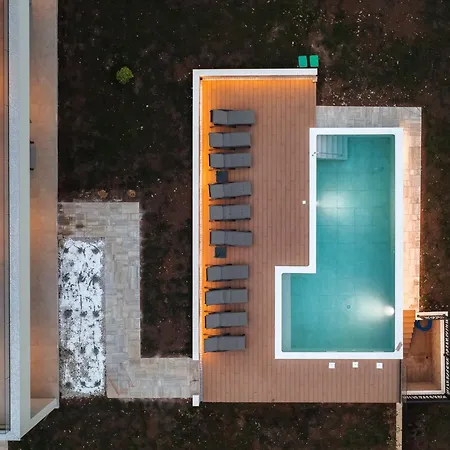 De La Vie Villa