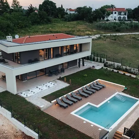Villa De La Vie Raša