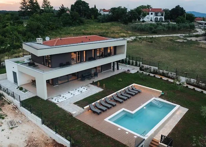 Βίλα De La Vie Raša
