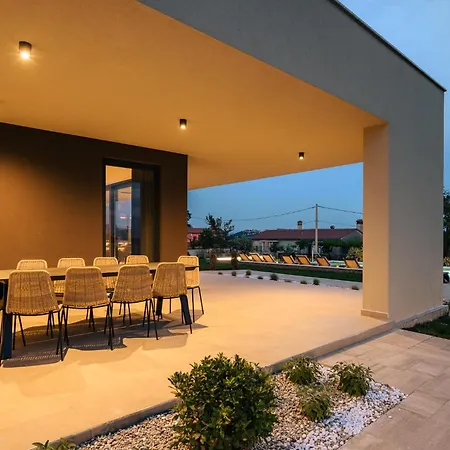 Villa De La Vie