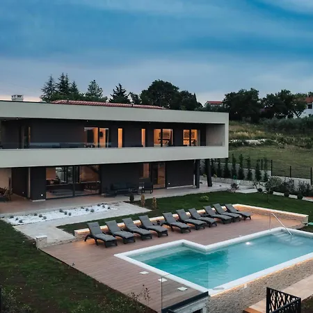 Villa De La Vie