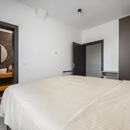 De La Vie Villa Rasa